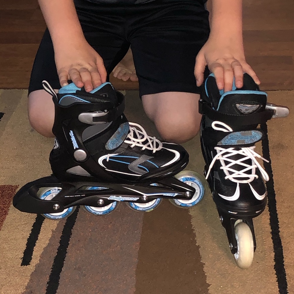 Roller blades